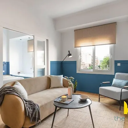 Nest: Cozy Luxury, Whirlpool Tub & Fireplace * Athens