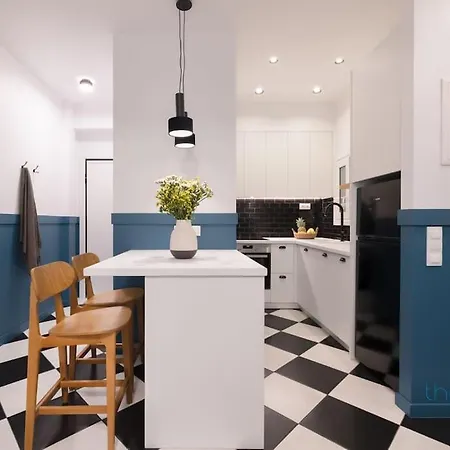 Apartment Nest: Cozy Luxury, Whirlpool Tub & Fireplace *
