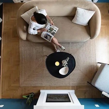 Apartment Nest: Cozy Luxury, Whirlpool Tub & Fireplace
