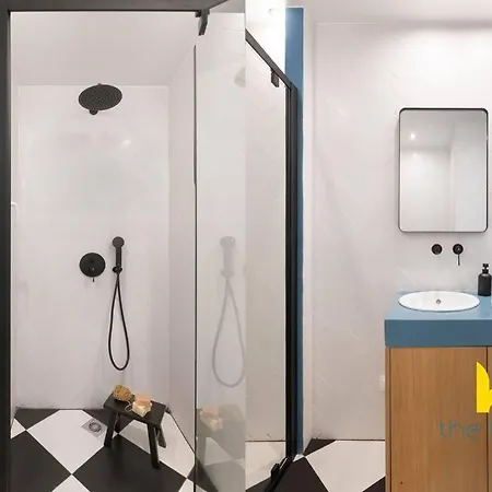 Nest: Cozy Luxury, Whirlpool Tub & Fireplace Athens