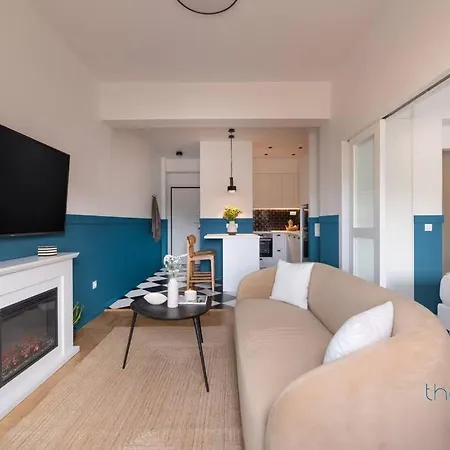Nest: Cozy Luxury, Whirlpool Tub & Fireplace Apartment Athens